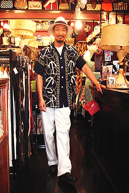 京都の古着屋ミル Milou のスタッフ紹介です